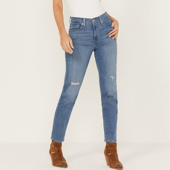 NWT Levi's 724 Jeans Size 29 High Rise Straight Leg Medium Wash - Picture 1 of 7